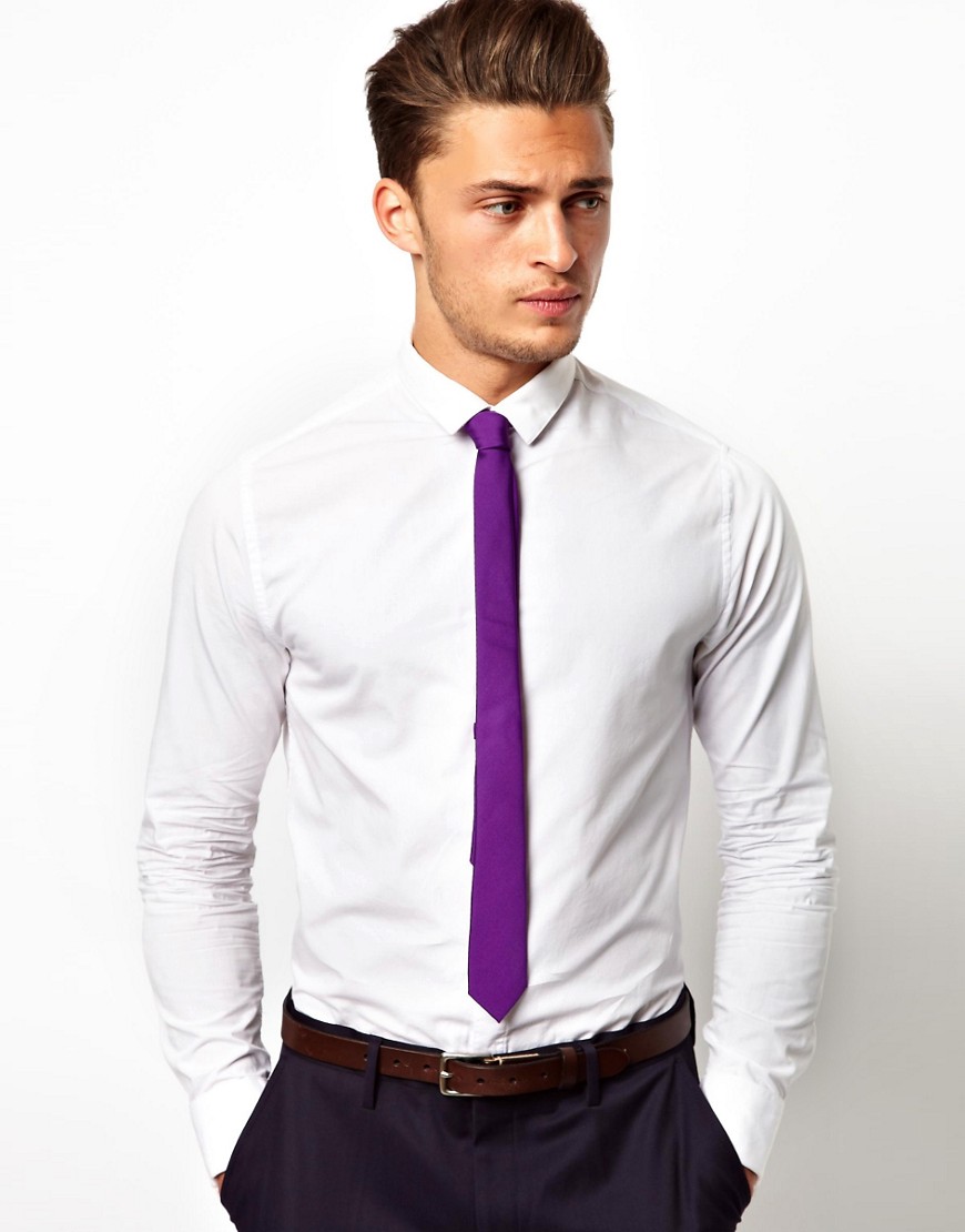 Тонкий фиолетовый галстук